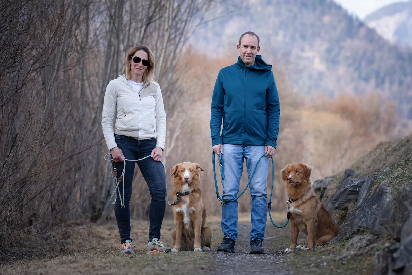 Martin Haitzmann mit den Spürhunden Lenny und Paul im Salzburger Land
